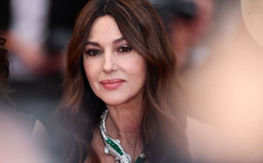 O Monici Belucci na crvenom tepihu u Cannesu svi pričaju