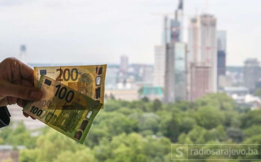 Pogledajte kako izgledaju nove novčanice od 100 i 200 eura