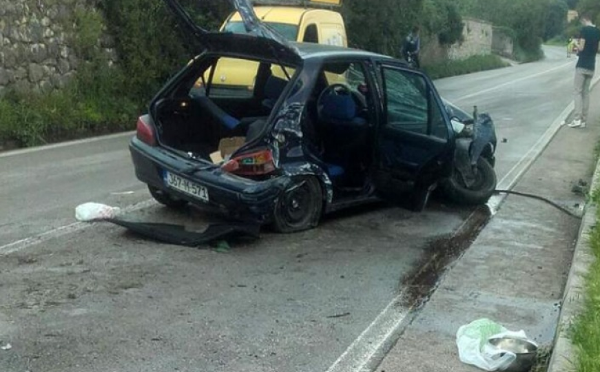 Povrijeđene dvije osobe u težoj saobraćajnoj nesreći kod Mostara