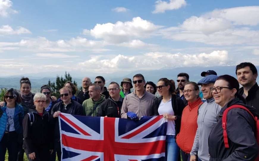 Ambasada UK čistila Sarajevo: Ambasador imao poruku za građane