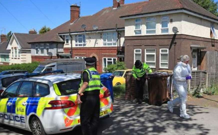 Četvoro djece u svjesnom stanju nakon incidenta u Sheffieldu