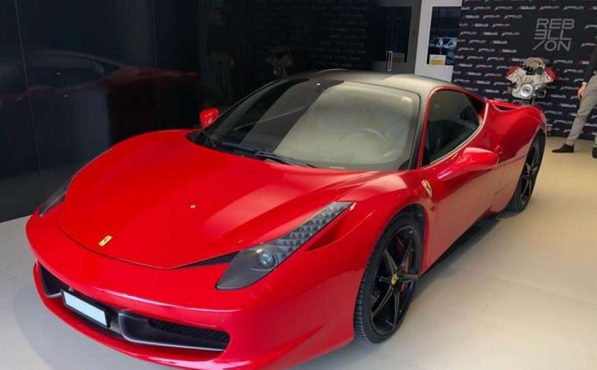 Na OLX.ba se prodaje Ferrari 458 Italia, cijena prava sitnica