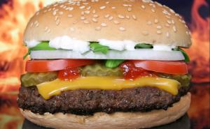 Žena rodila na parkingu McDonald'sa pa naručila hamburger
