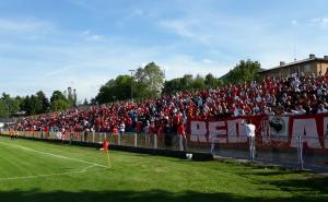 Avion nadletio stadion u Visokom: Bacio letke s porukom za navijače Veleža