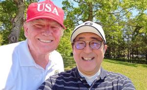 Američki predsjednik i japanski premijer igrali golf, pa napravili selfi