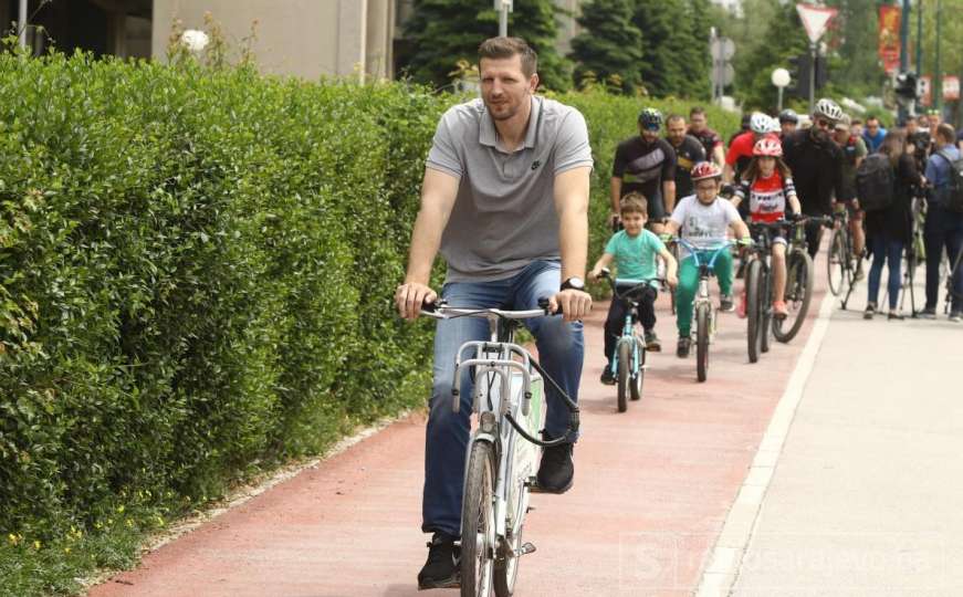 Vozim za nekoga s autizmom: Mirza Teletović među brojnim biciklistima