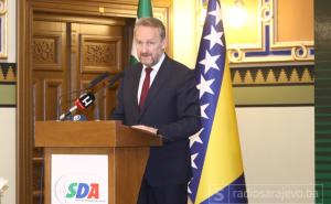 Izetbegović: Moramo biti ponosni na put SDA, ali ovoj stranci trebaju nova lica