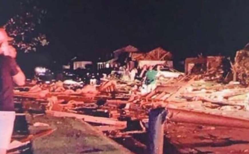 Tornado poharao američki Dayton, 25.000 domaćinstava bez struje