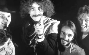 Ne gledaj me tako i ne ljubi me više...: Pjesma dana i Bijelo dugme