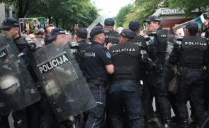 Beograd: Jake policijske snage zaustavile upad "Zavetnika" na festival "Miredita"