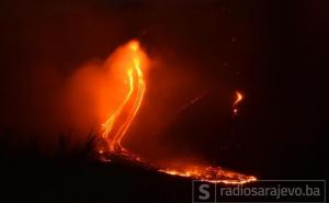 Nova faza eksplozija: Vulkan Etna počeo izbacivati lavu i pepeo