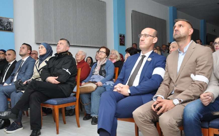 Premijerno prikazivanje u Prijedoru: Pogledajte spot za ilahiju "Bijele trake"