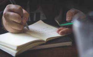 Ove vježbe od 10 minuta će vam pomoći da budete sretniji