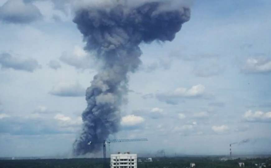Eksplozija u tvornici hemikalija: 19 osoba povrijeđeno, strahuje se od nove