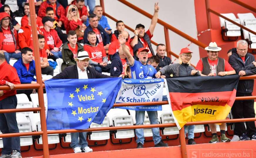 Navijači Schalkea došli na Velež: Razlog je svima jasan