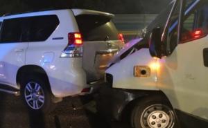 Lučko: Bježao u kombiju prepunom migranata i zabio se policijsku barikadu