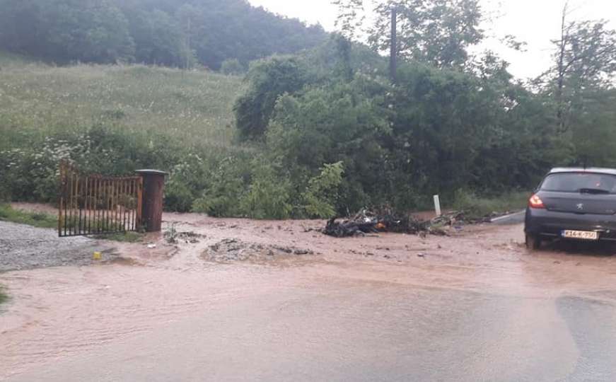 Šest kalesijskih mjesnih zajednica proglasilo vanredno stanje zbog poplava 