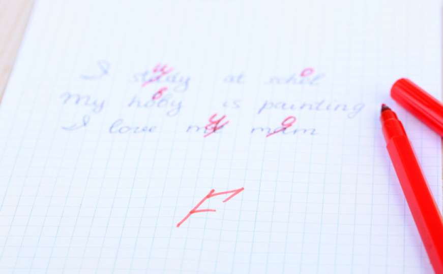 Zbog psovke majka traži otkaz: Možete li vjerovati da je učiteljica ovo napisala?