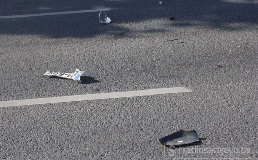 Vozač teško povrijeđen u saobraćajnoj nesreći na brzoj cesti kod Sarajeva
