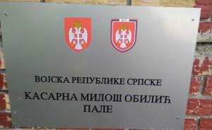 Pale: Obilježja i naziv takozvane vojske RS-a na kasarni Miloš Obilić