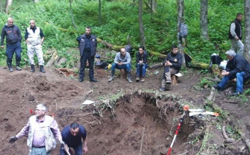 Okončana ekshumacija na Igmanu: Nekima od žrtava noge su bile vezane opasačem