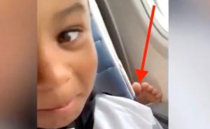 Dječak (4) ženi u avionu rekao šta misli o njenim stopalima pa postao hit