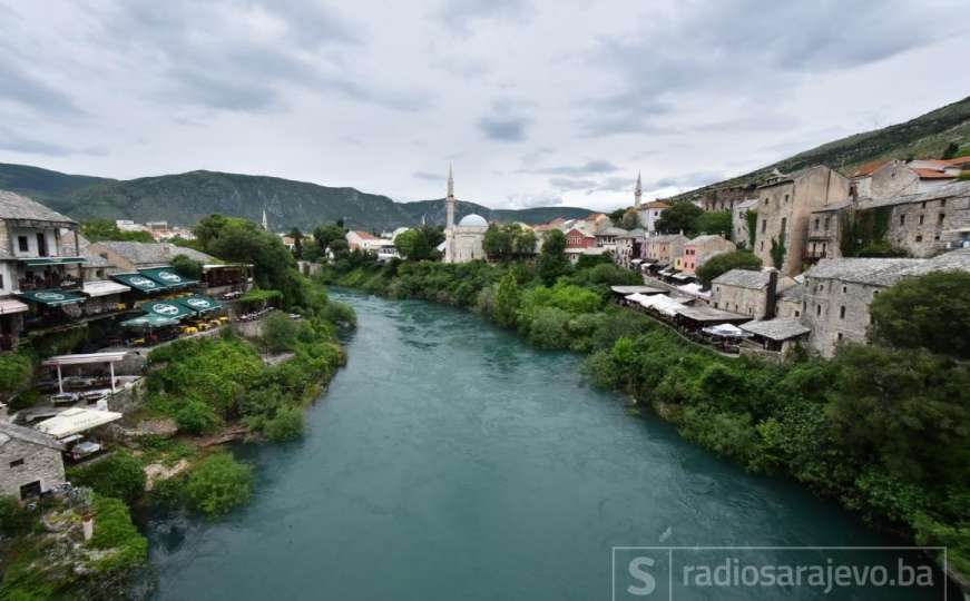 Mostar: Mirni građanski protest ispred deponije 'Uborak'