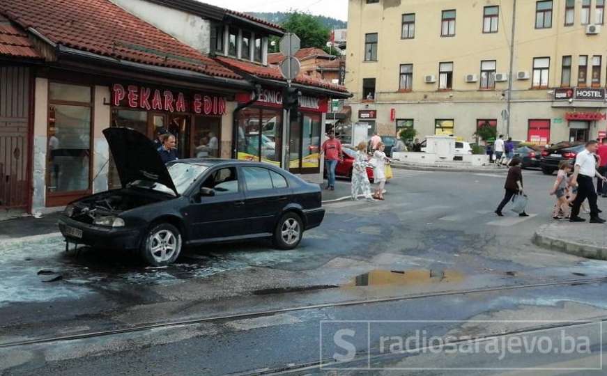 Požar u Sarajevu: Na Baščaršiji gorio automobil