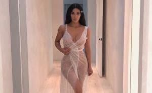 Kim Kardashian uhvatili nespremnu: Od silnih operacija tijelo joj se izobličilo