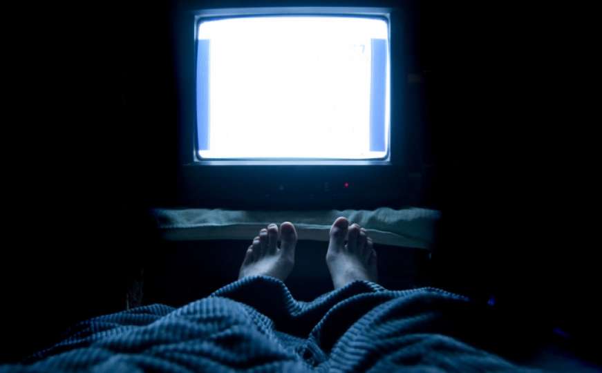 Ne možete zaspati bez televizora: Odmah prestanite to raditi, a ovo je bitan razlog