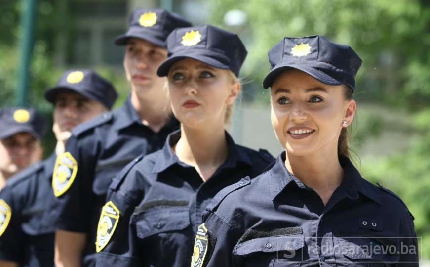 FBiH dobila 186 novih policajaca: Uniforma koja brani vrijednosti društva