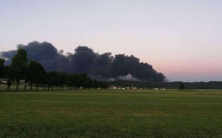 Veliki požar izbio u slovenačkoj fabrici