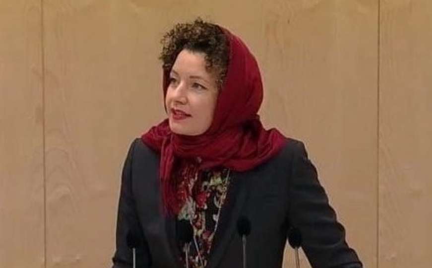 Solidarisala se s muslimanima i stavila maramu: Parlamentarki prijete smrću