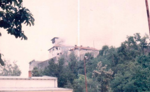 Na današnji dan granatirana kula Zmaja od Bosne u Gradačcu 