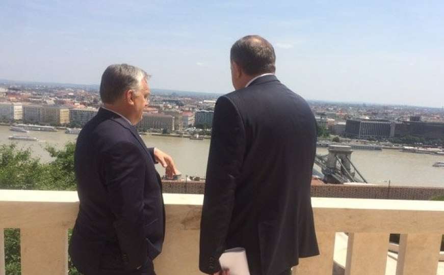 U četiri oka: Počeo sastanak Dodika sa Orbanom 