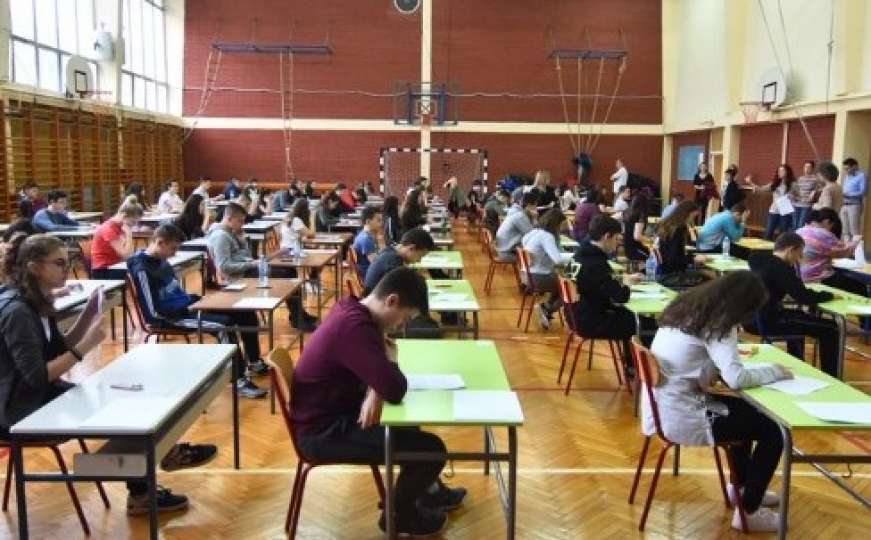 Skandal oko malih matura: U 15 škola u Srbiji testovi otvoreni prije vremena 