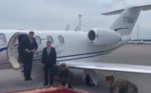 Dodik doputovao u Bjelorusiju: Vojnici imali problema sa crvenim tepihom