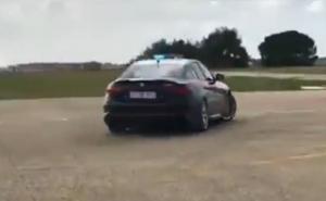 Ovako se italijanski policajci zabavljaju sa Alfom Romeo 