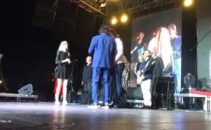 Zdravko Čolić oduševio Mostarce, pale zaruke na koncertu