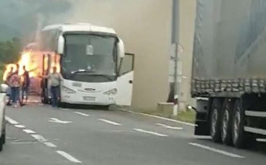 Drama: Planuo autobus pun putnika, gasili ga na benzinskoj pumpi