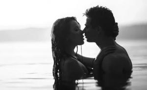 Stručnjaci smatraju: Evo koliko bi minuta stvarno trebalo trajati vođenje ljubavi