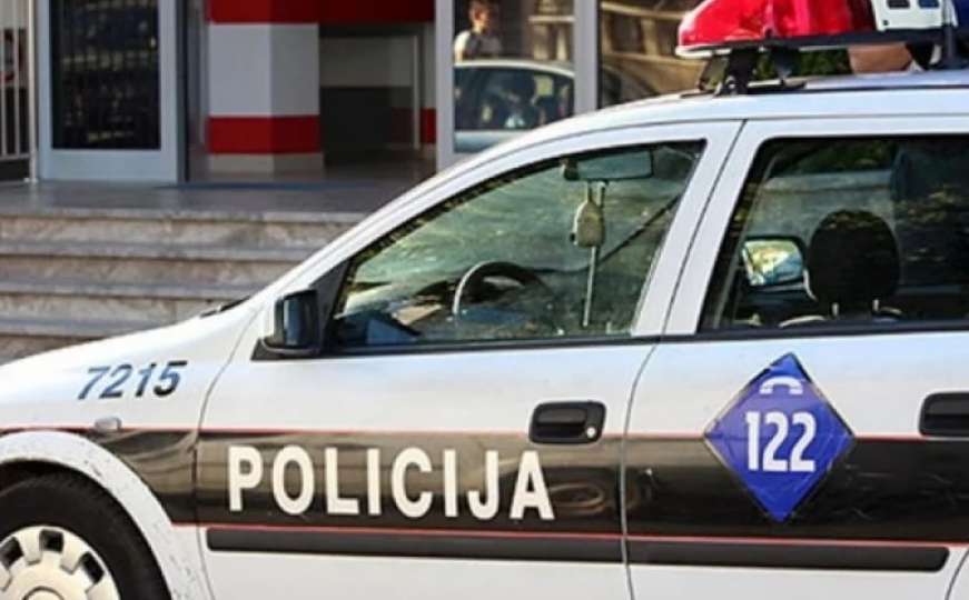 Četiri osobe povrijeđene u sudaru automobila na putu Lašva-Vitez 