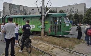 Uzrok iskakanja tramvaja u Sarajevu nepoznat: Jedna osoba povrijeđena