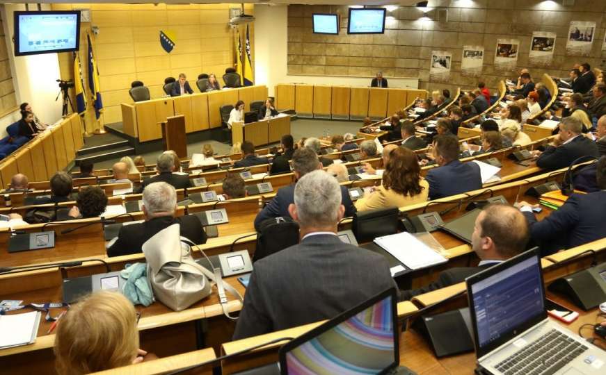 Usvojeno: Parlament FBiH traži izradu strategije za mlade