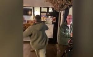 Napad u pabu: Brutalno ga pretukao i nije uhapšen 