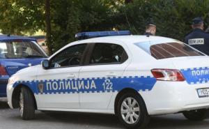 Napao policajca u kladionici, pocijepao mu službenu uniformu