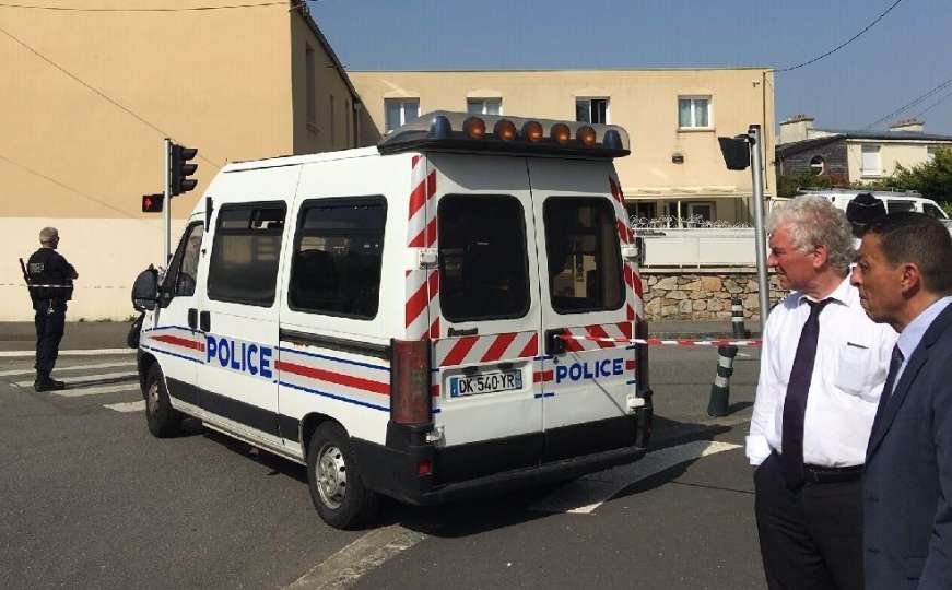 Napad na vjernike ispred džamije u Francuskoj: Ranjen i imam džamije