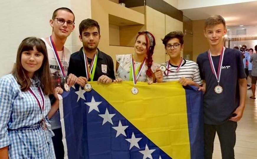 Bravo: Učenici iz BiH osvojili šest medalja na Geografskoj olimpijadi u Beogradu