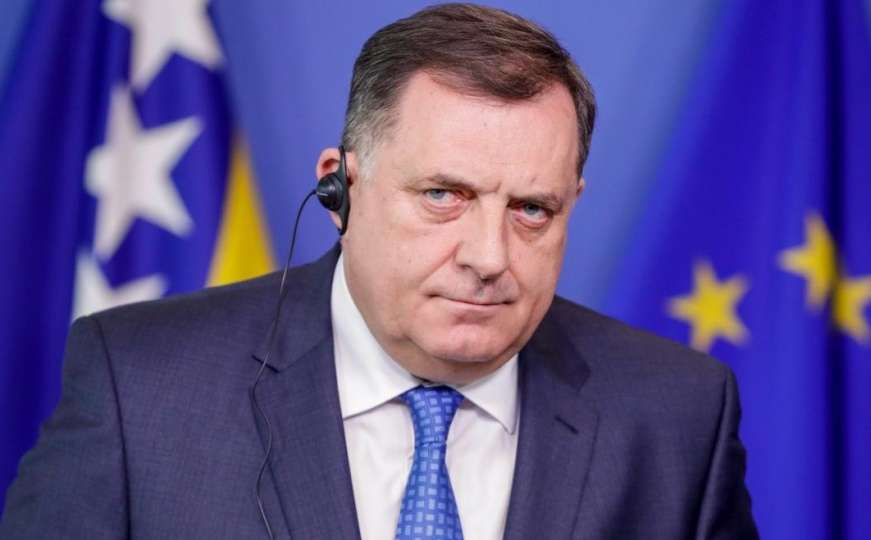 Dodik uputio telegram saučešća porodici Momira Bulatovića