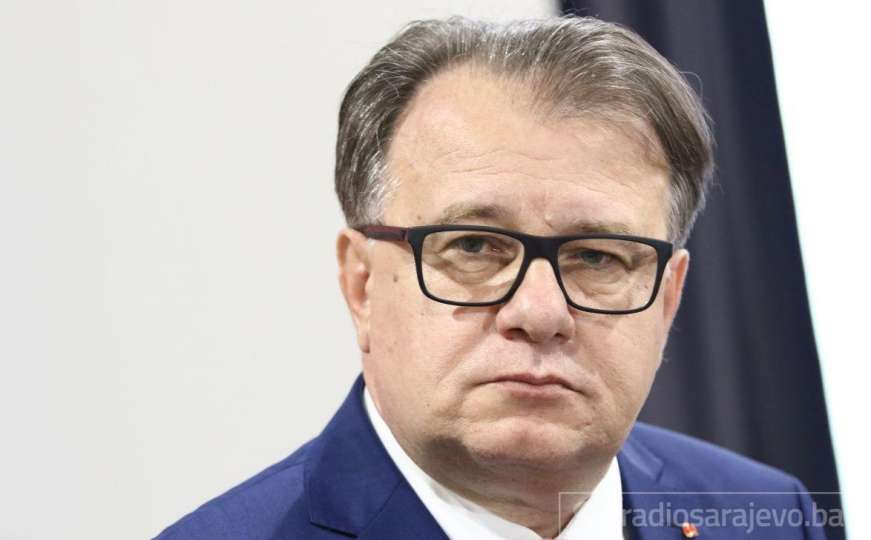 Oglasio se Nermin Nikšić nakon najave da će tuzlanski SDP u koaliciju sa SDA